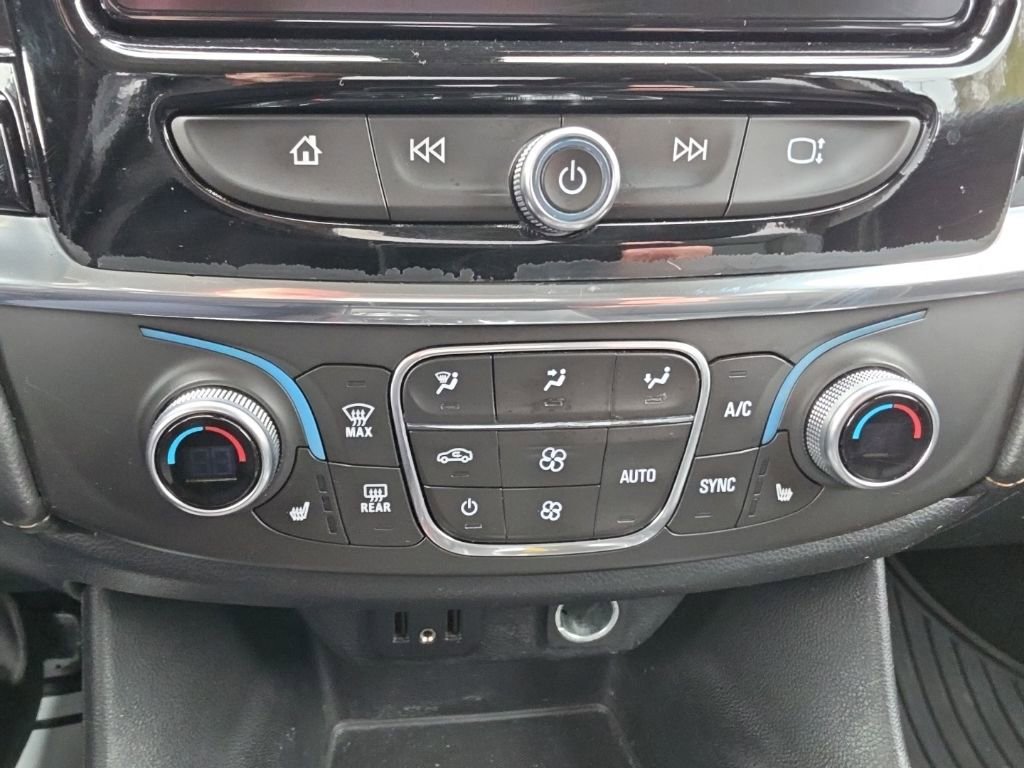 Used 2018 Chevrolet Traverse LT image 15