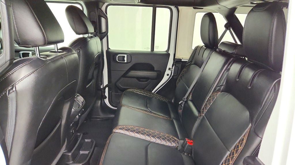 Used 2023 Jeep Wrangler Unlimited Sahara AWD/4WD image 21
