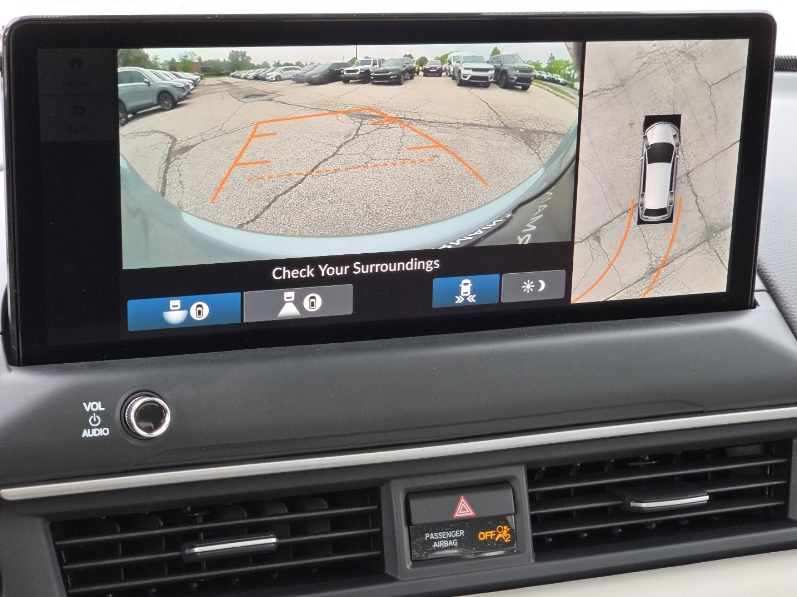 New 2026 Honda Pilot Touring image 13