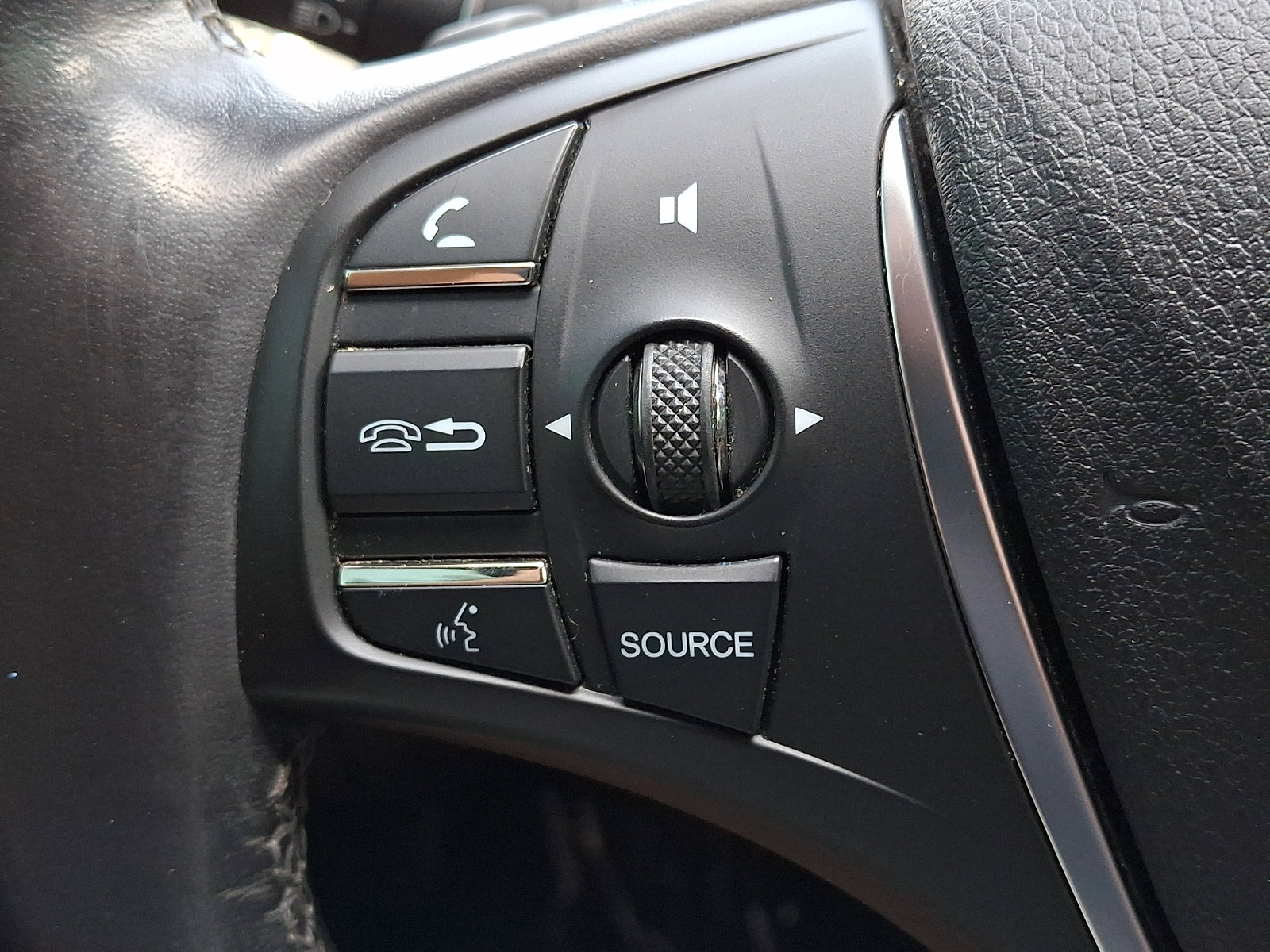 Used 2016 Acura TLX V6 w/ Technology Package FWD image 23