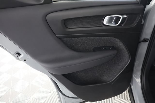 Used 2024 Volvo XC40 B5 Plus AWD/4WD image 26