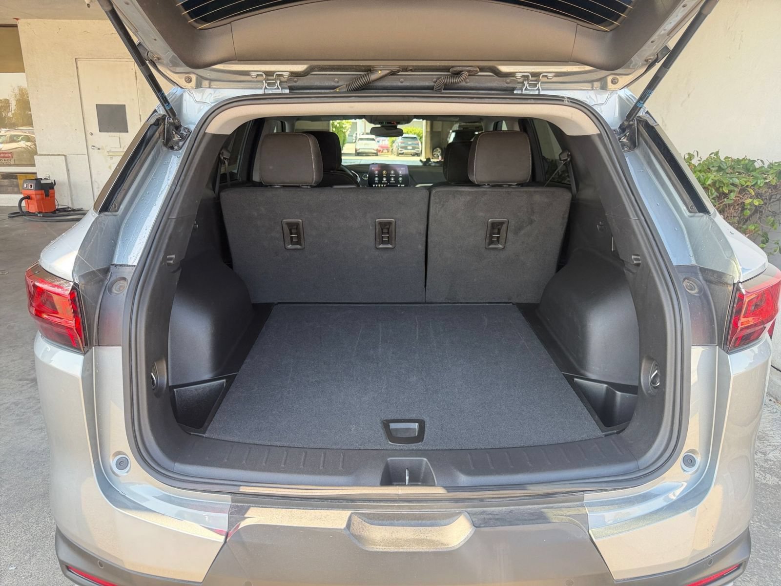 Used 2026 Chevrolet Blazer LT FWD image 32