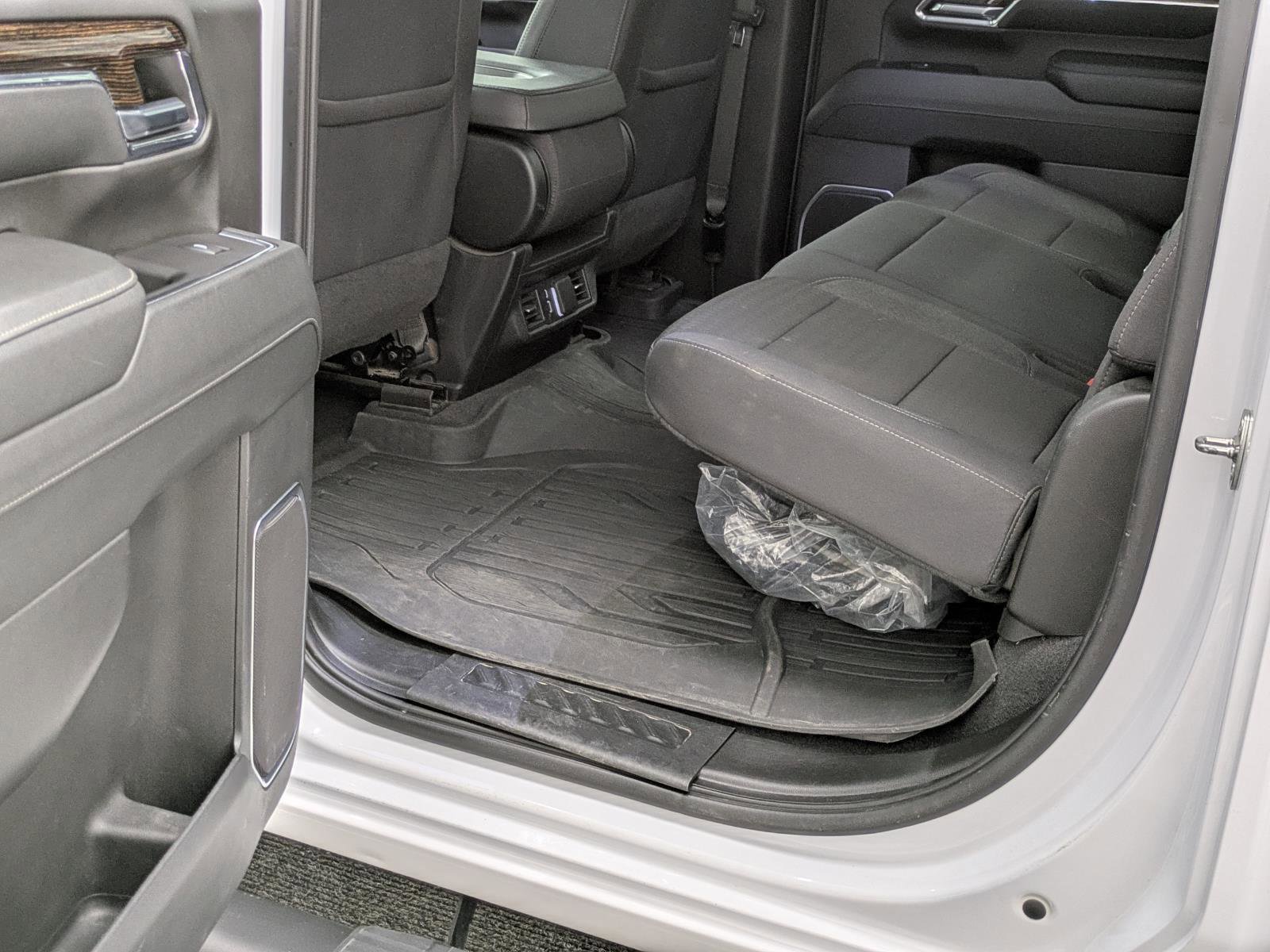 Used 2024 GMC Sierra 3500 SLE w/ SLE Value Package image 23