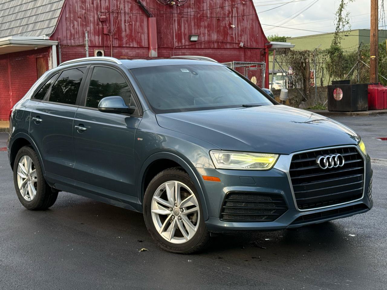 Used 2018 Audi Q3 2.0T Premium FWD image 2