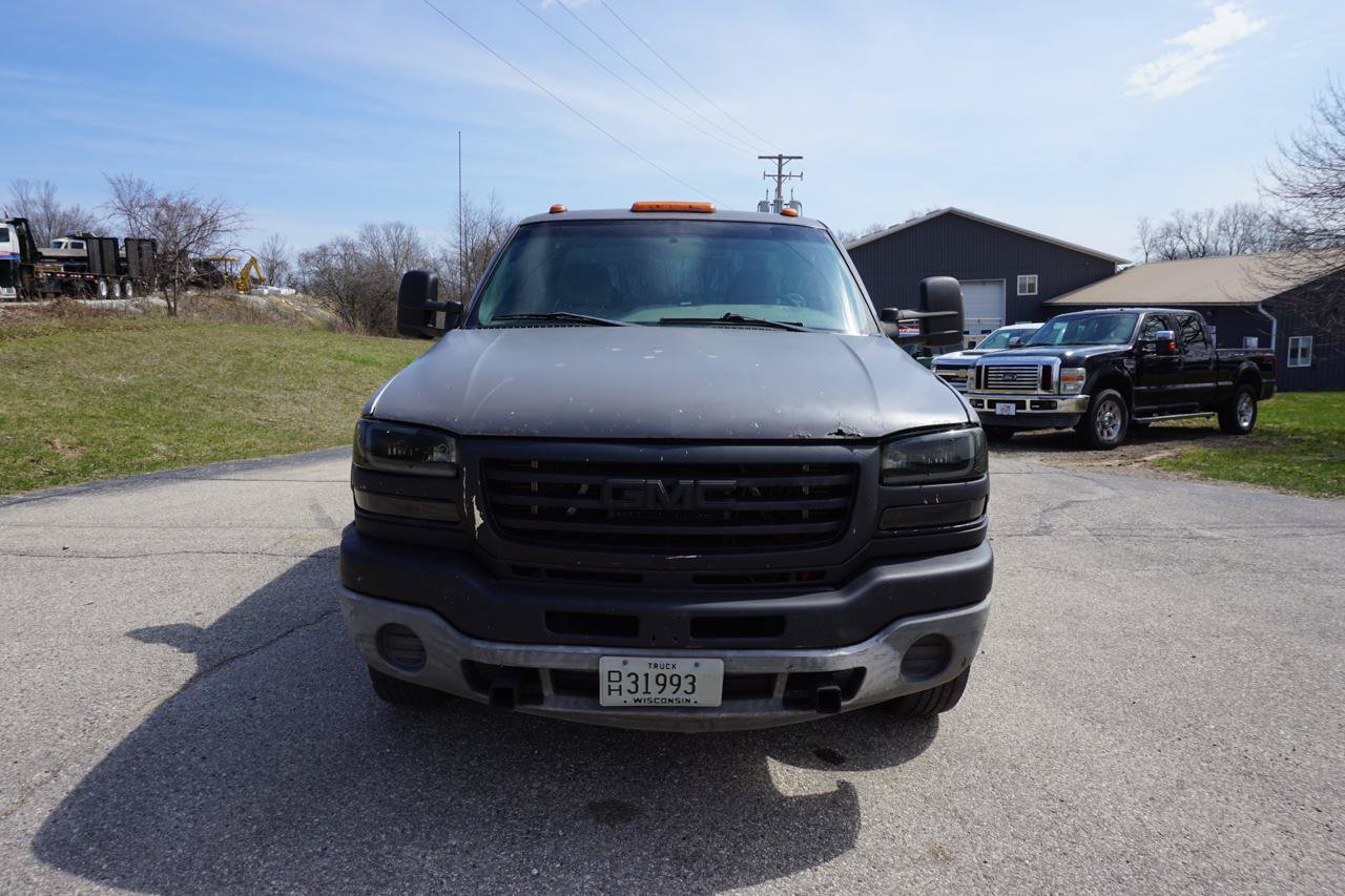 Used 2004 GMC Sierra 3500 4x4 Extended Cab w/ Heavy-Duty Power Package image 12