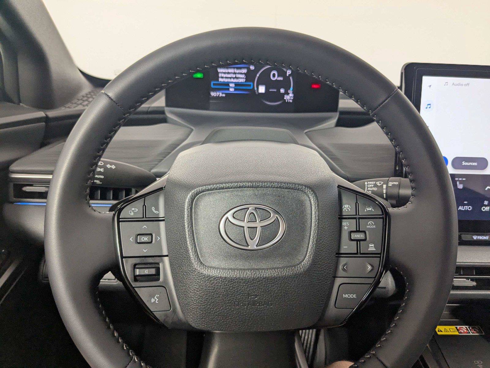 Used 2026 Toyota C-HR AWD/4WD image 18