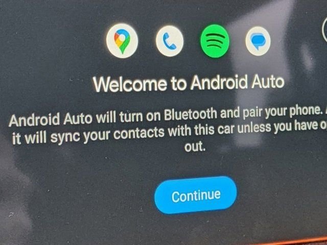 Used 2023 Jeep Renegade Latitude w/ Premium Group image 9