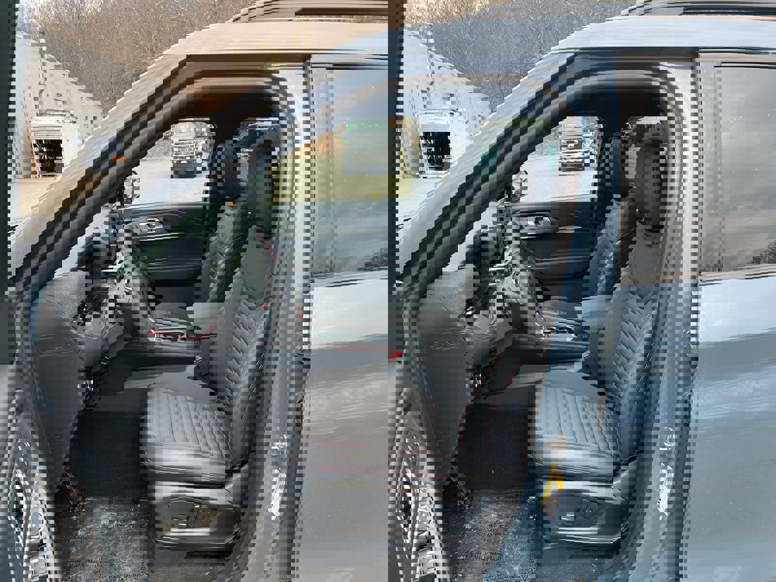 New 2026 Ford Explorer ST-Line w/ ST-Line Street Pack image 19