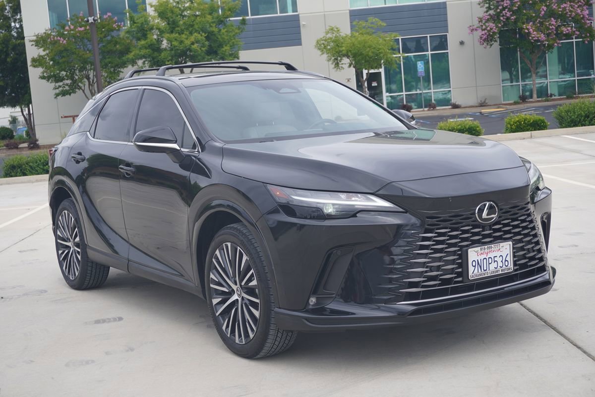 Used 2024 Lexus RX 350 Premium w/ Accessory Package (Z1) FWD image 8