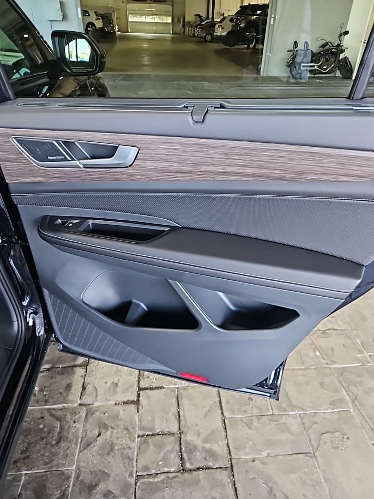 New 2026 Volkswagen Atlas SEL Premium R-Line image 15