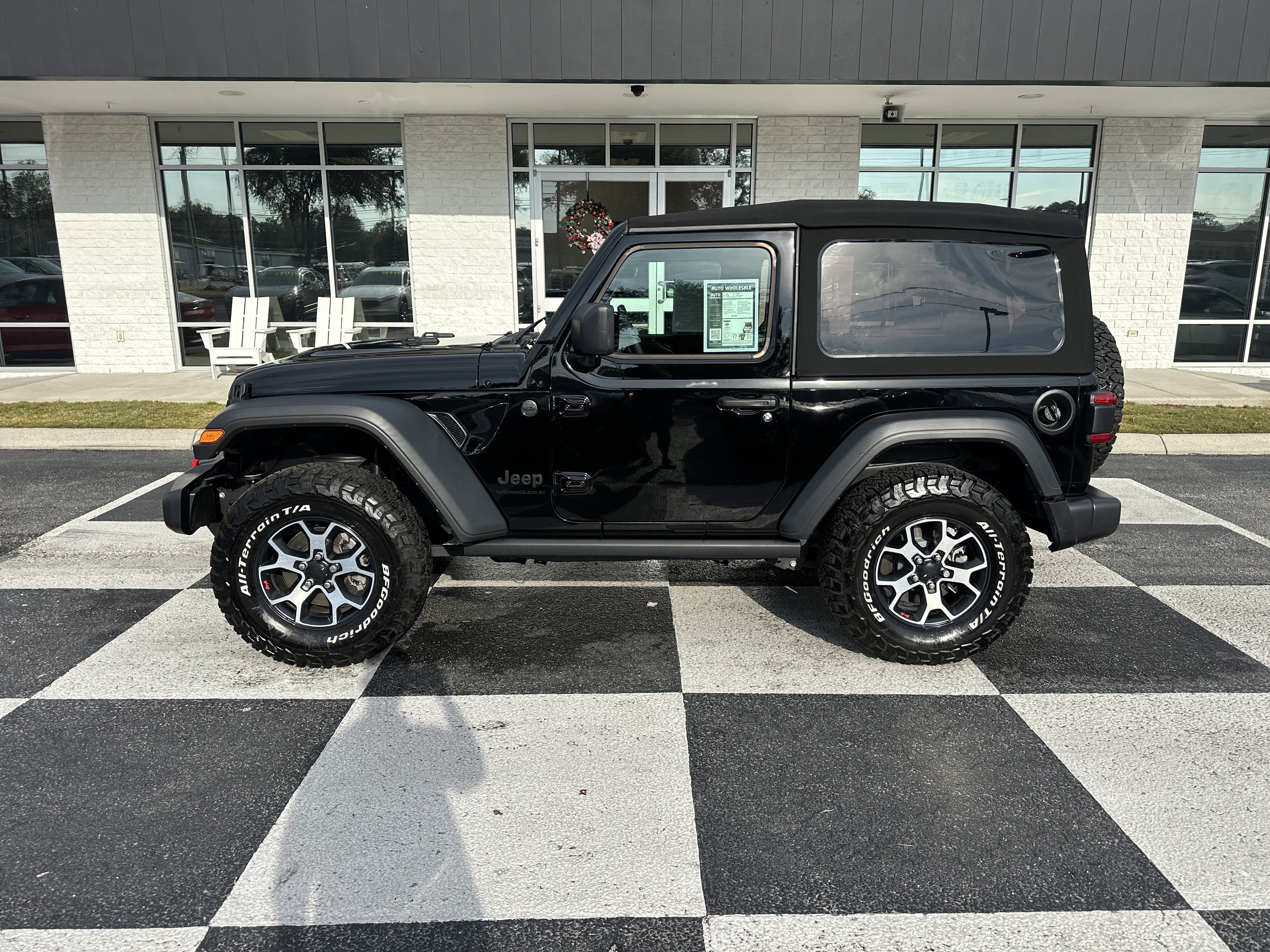 Used 2024 Jeep Wrangler Sport S image 1