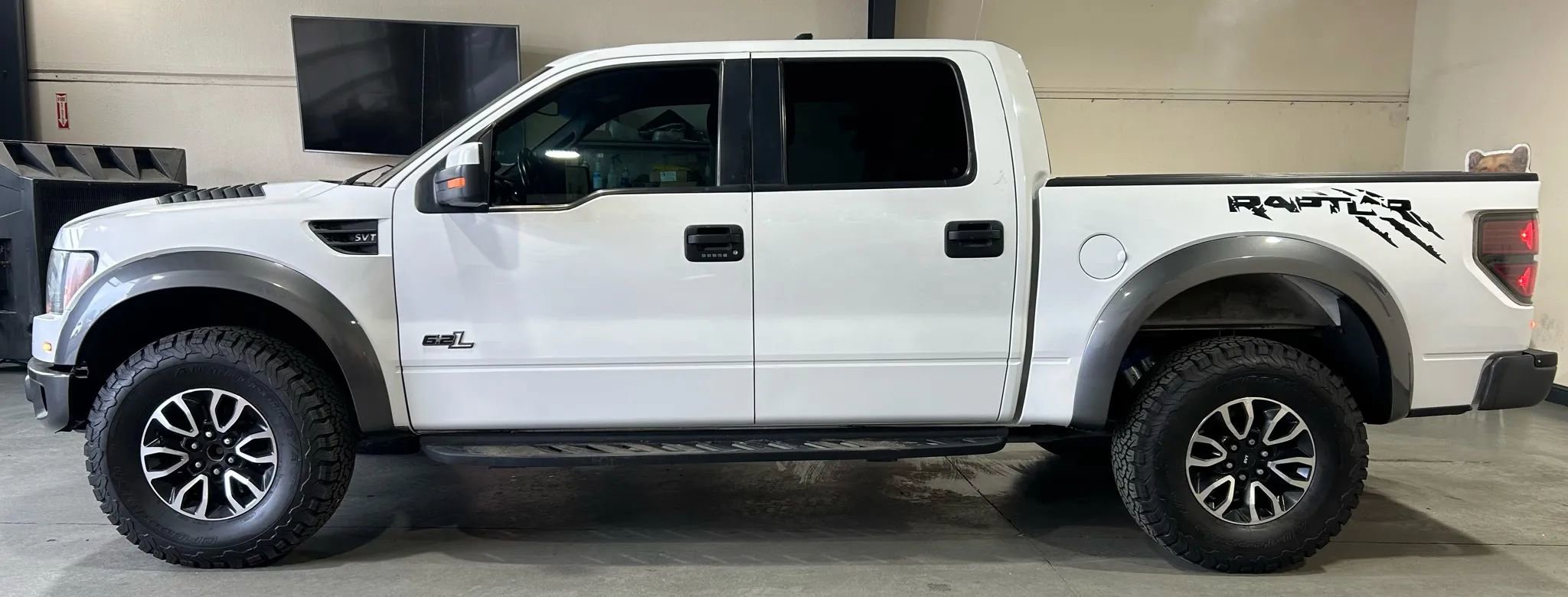 Used 2012 Ford F150 Raptor image 9