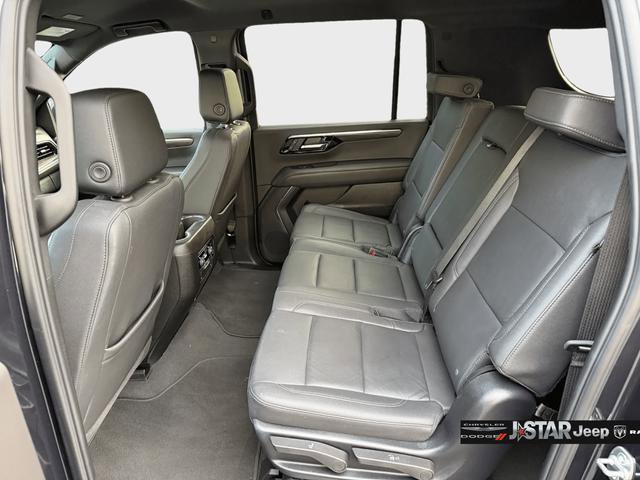 Used 2025 Chevrolet Suburban Z71 image 19