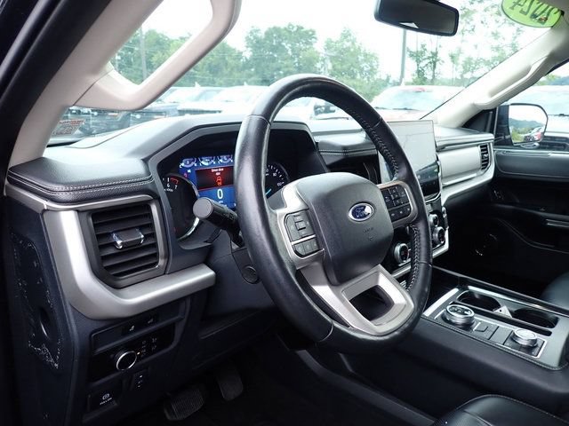 Used 2024 Ford Expedition XLT AWD/4WD image 17