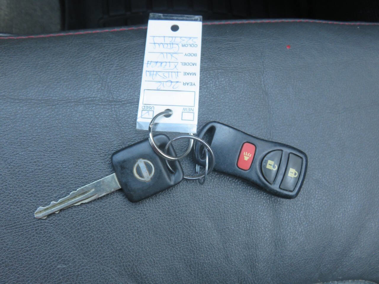 Used 2012 Nissan Xterra PRO-4X w/ Pro-4x Leather Pkg AWD/4WD image 29