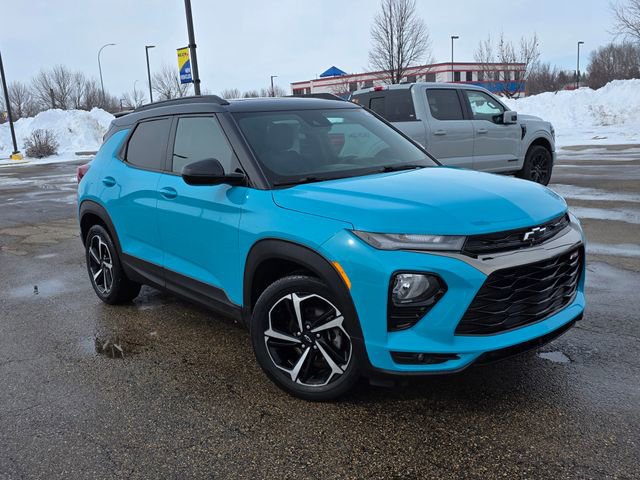 Used 2021 Chevrolet TrailBlazer RS w/ Sun and Liftgate Package image 2