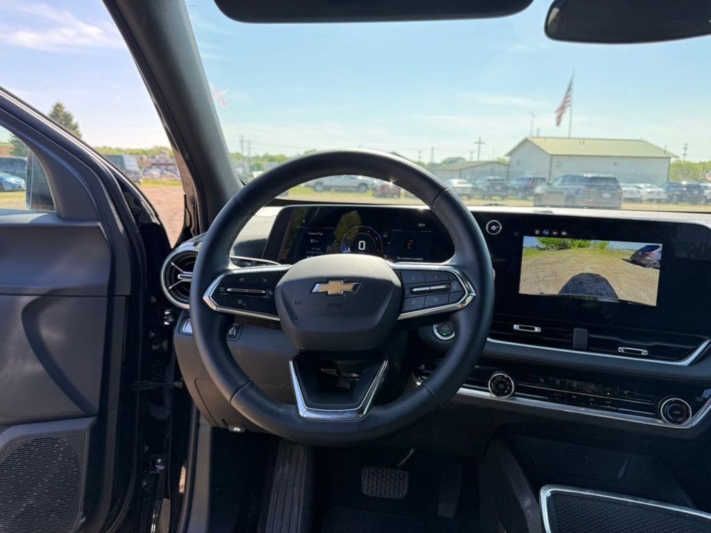 Used 2026 Chevrolet Equinox LT FWD image 39