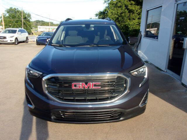 Used 2018 GMC Terrain SLE w/ Driver Convenience Package image 3