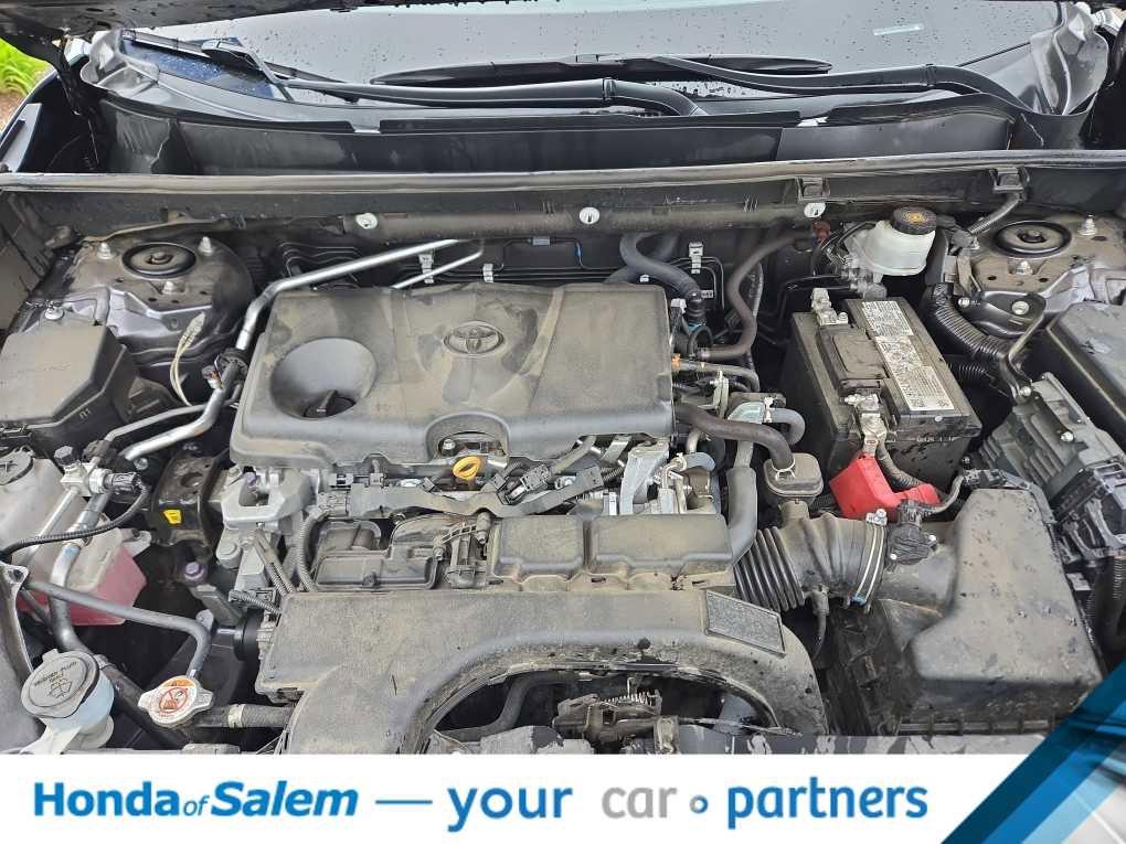 Used 2021 Toyota RAV4 LE FWD image 7