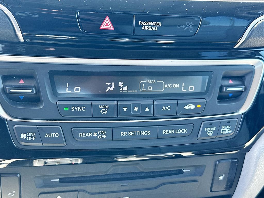 Used 2019 Honda Pilot Touring image 16