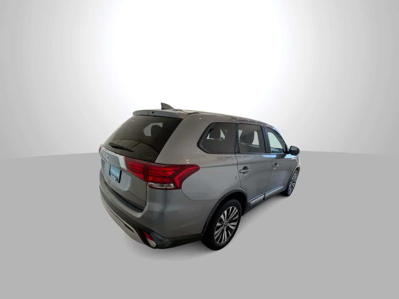 Used 2020 Mitsubishi Outlander ES AWD/4WD image 8