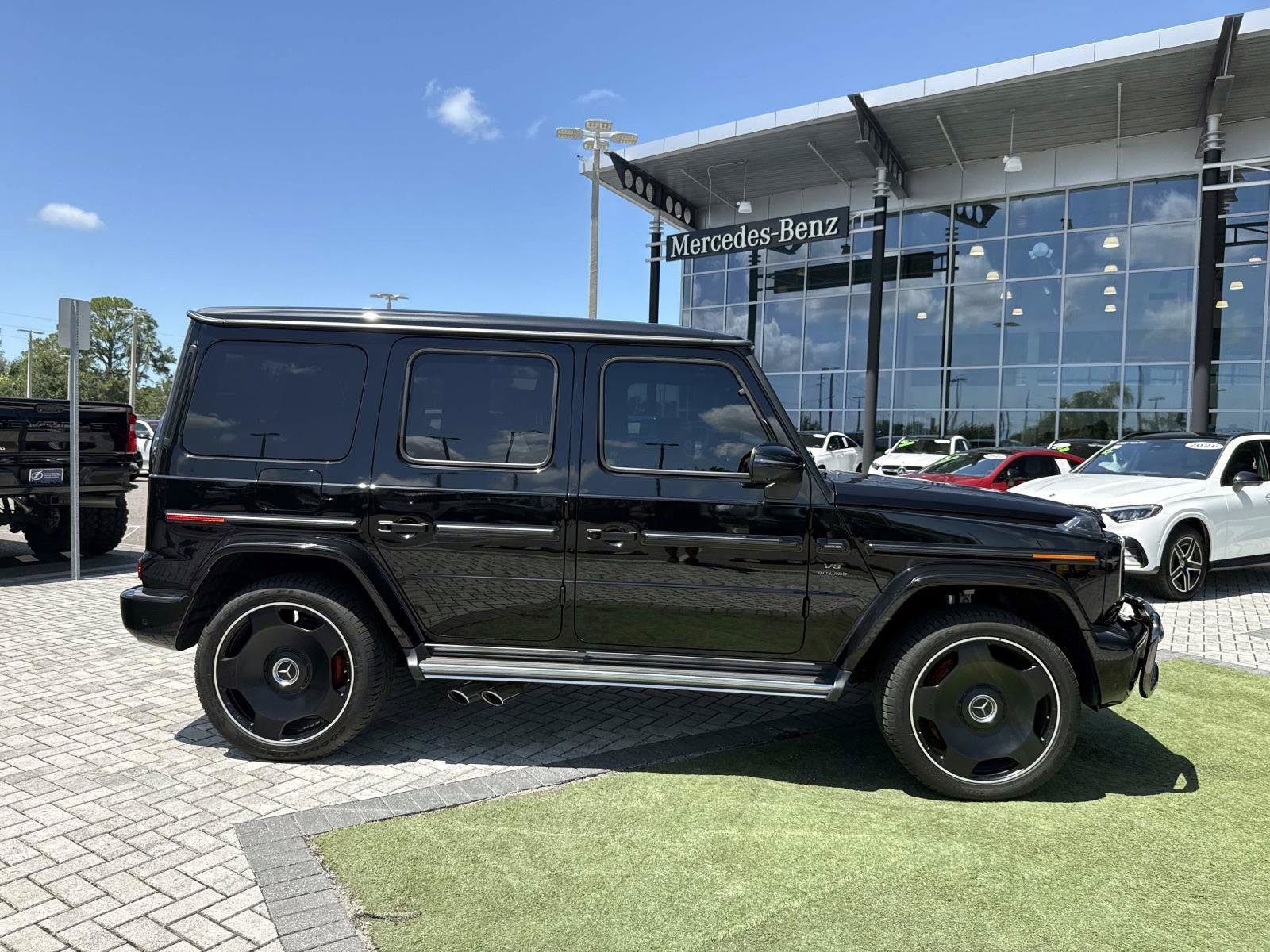 Certified 2025 Mercedes-Benz G 63 AMG 4MATIC w/ AMG Performance Package image 6