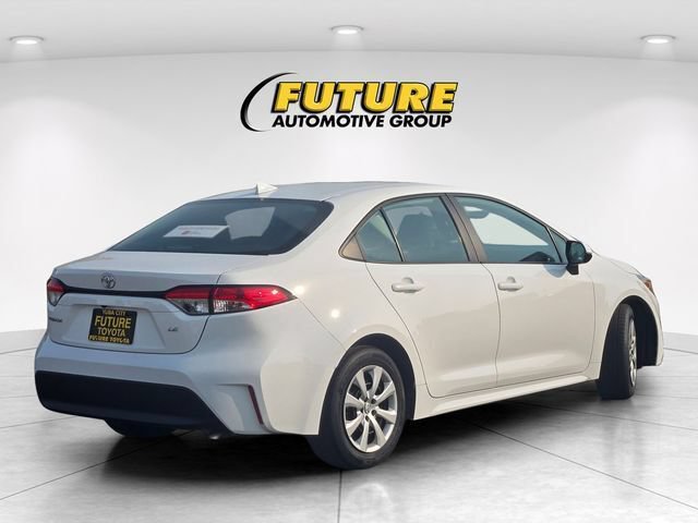 Certified 2025 Toyota Corolla LE FWD image 5