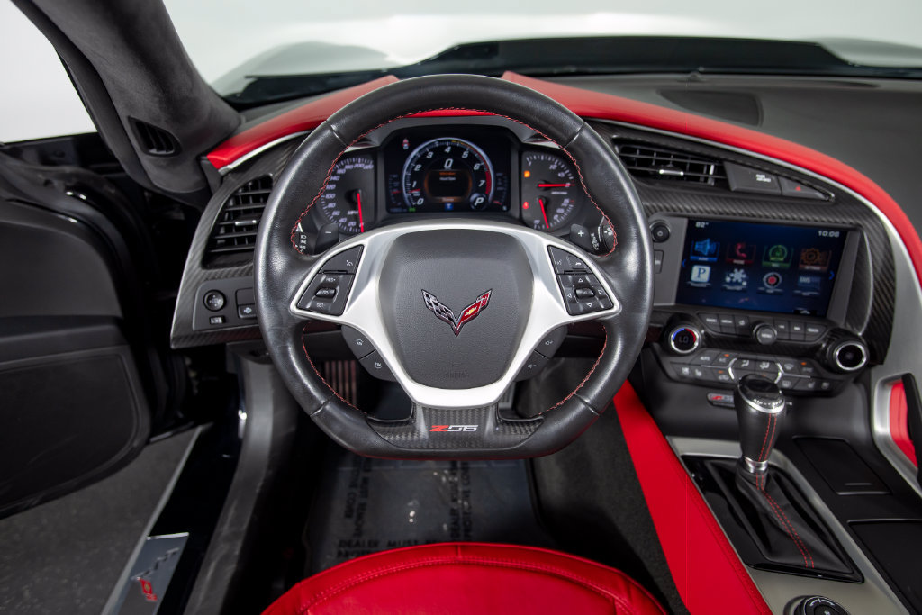Used 2015 Chevrolet Corvette Z06 w/ 3LZ Preferred Equipment Group RWD image 45