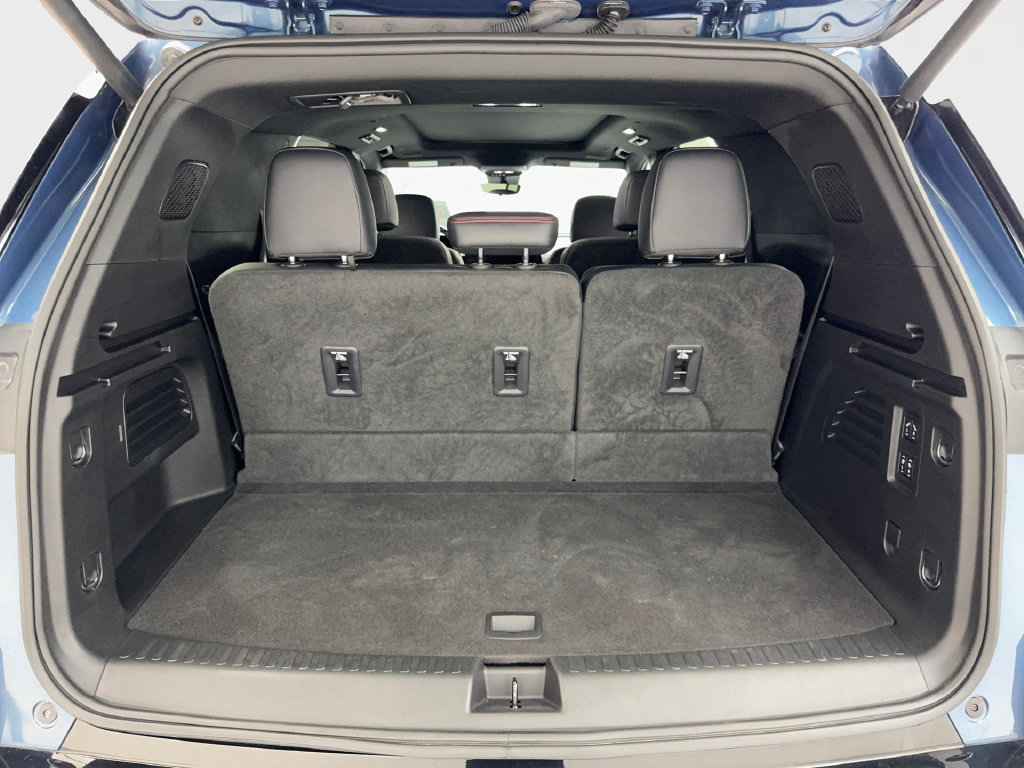 Used 2024 Chevrolet Traverse RS FWD image 79