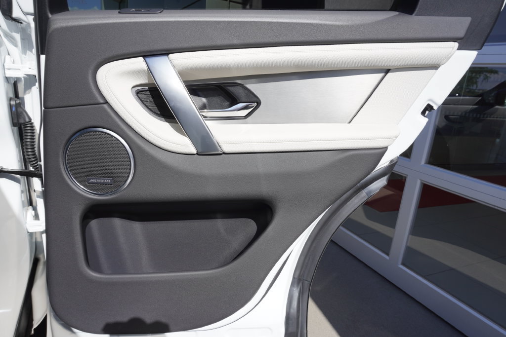New 2026 Land Rover Discovery Sport Landmark AWD/4WD image 25