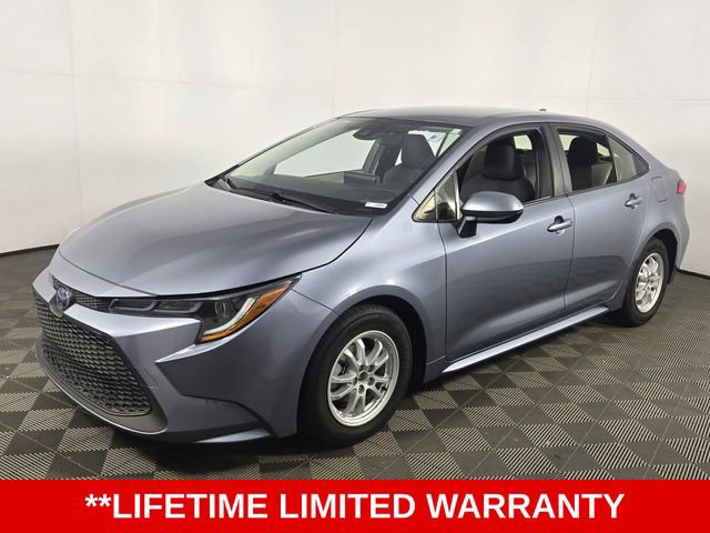 Used 2022 Toyota Corolla LE image 3