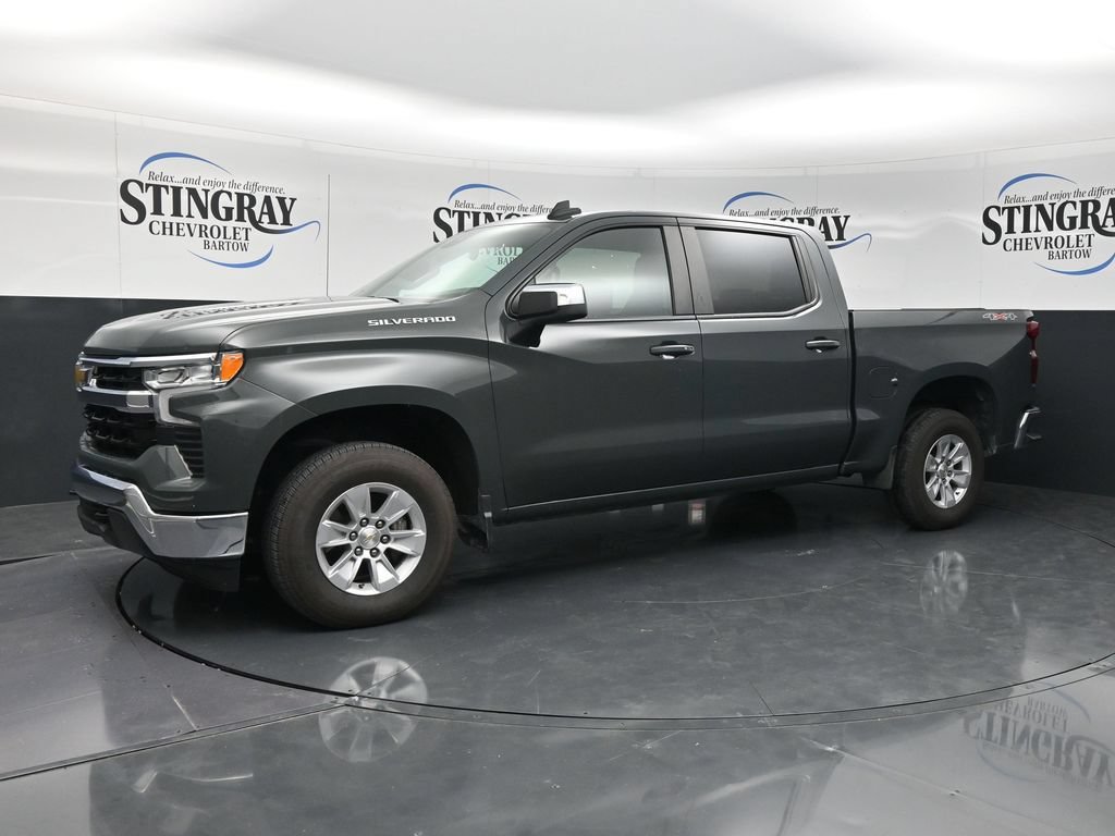 Used 2025 Chevrolet Silverado 1500 LT AWD/4WD image 4