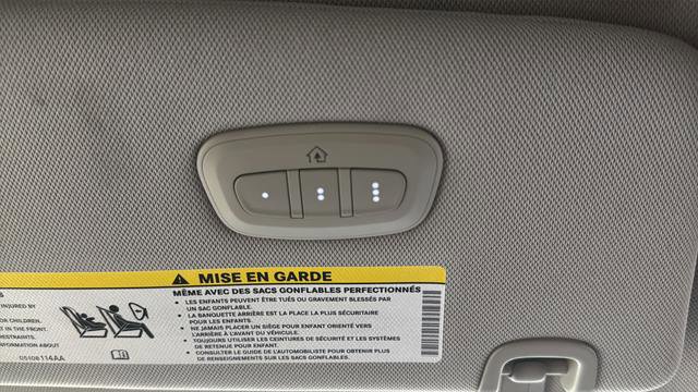 Used 2022 Chrysler Pacifica Touring-L FWD image 33