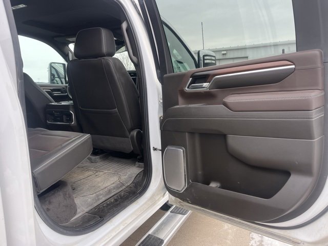 Used 2024 GMC Sierra 3500 Denali image 9