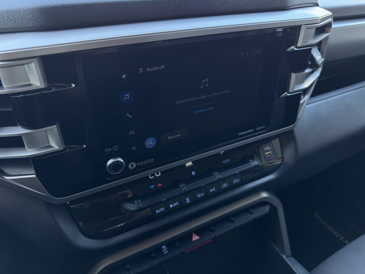 Used 2022 Toyota Tundra SR5 w/ SR5 Convenience Package RWD image 26
