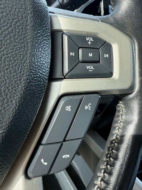 Used 2022 Ford F250 Lariat w/ Black Appearance Package image 35