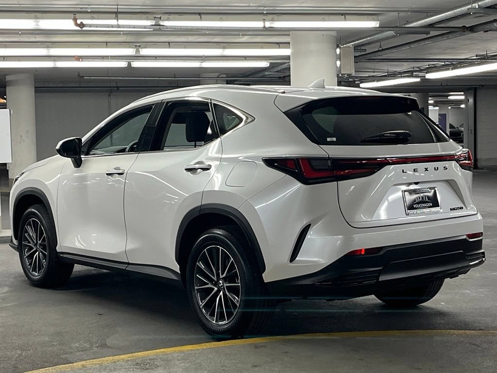 Used 2025 Lexus NX 250 FWD w/ Premium Package image 4
