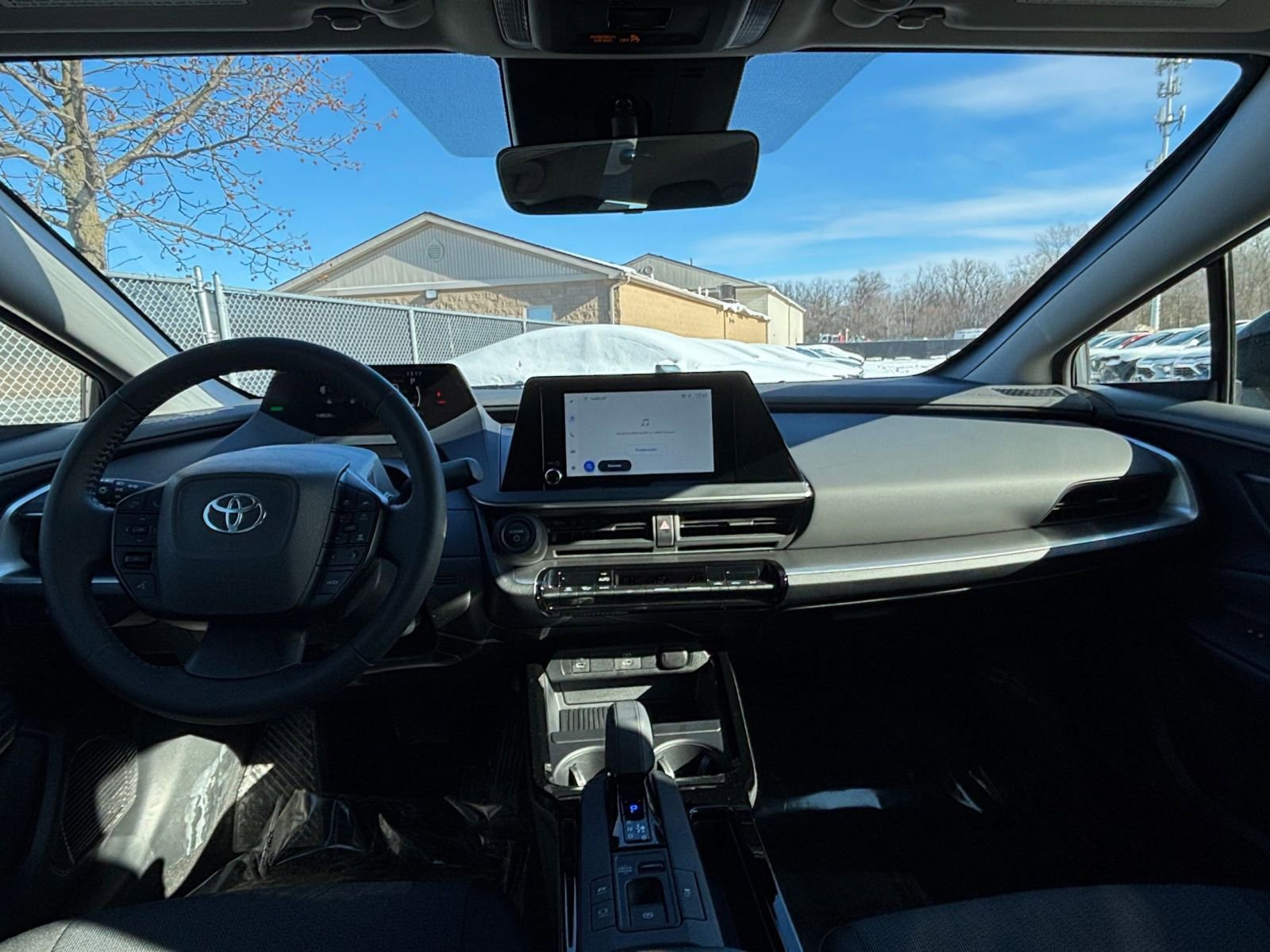 Used 2025 Toyota Prius LE image 31