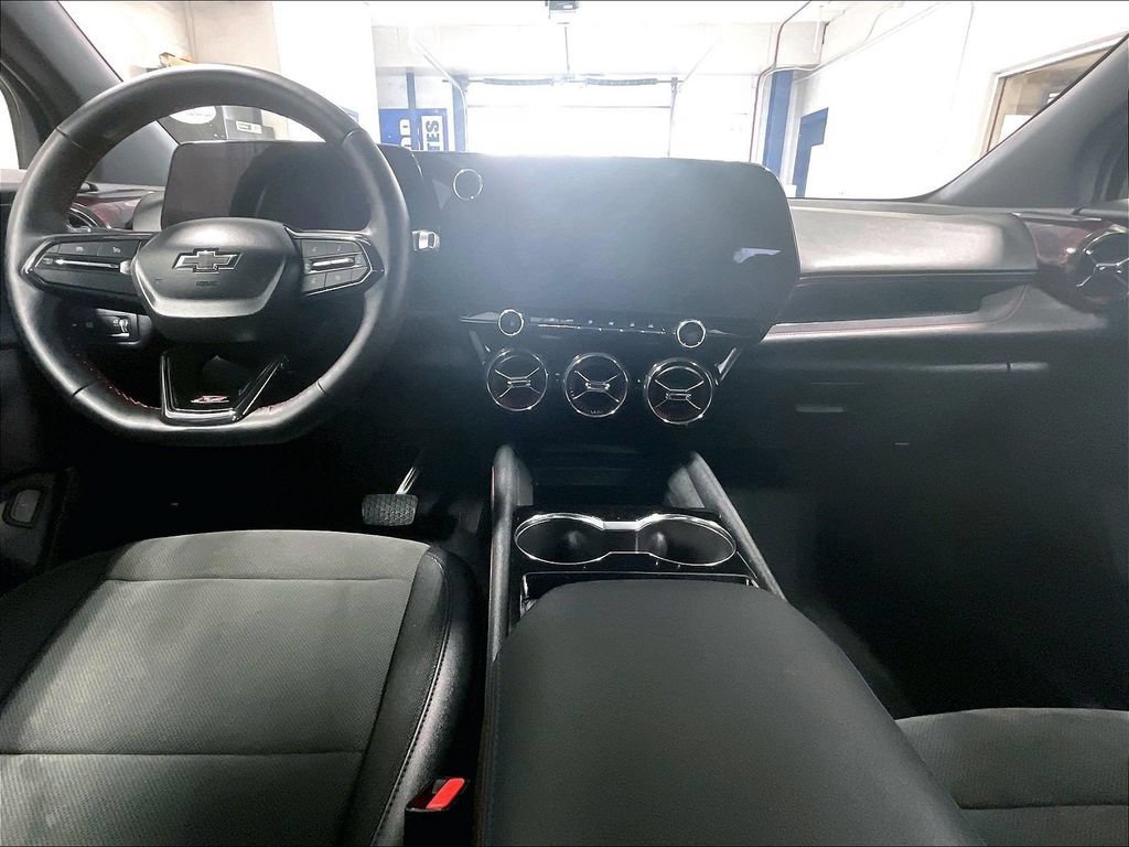 Used 2025 Chevrolet Blazer EV RS AWD/4WD image 21