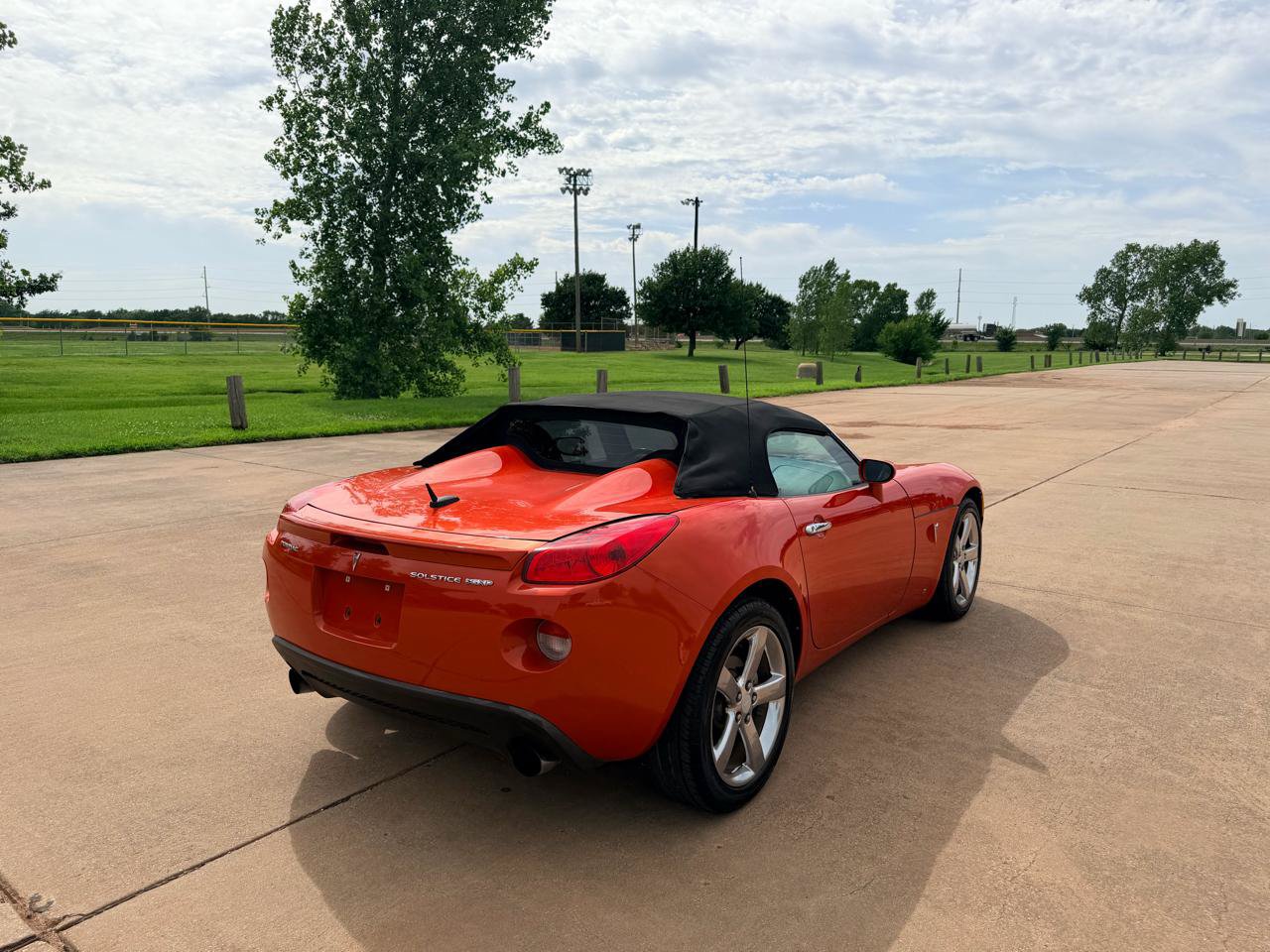 Used 2008 Pontiac Solstice GXP w/ Premium Package RWD image 31