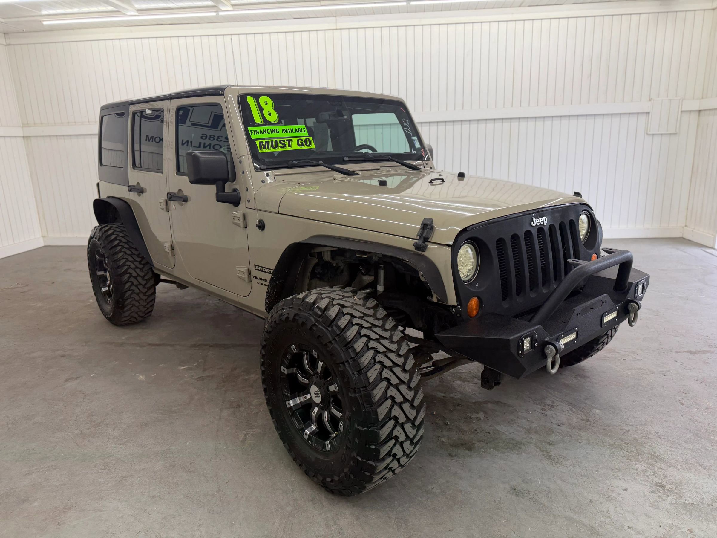 Used 2018 Jeep Wrangler Unlimited Sport S AWD/4WD image 3