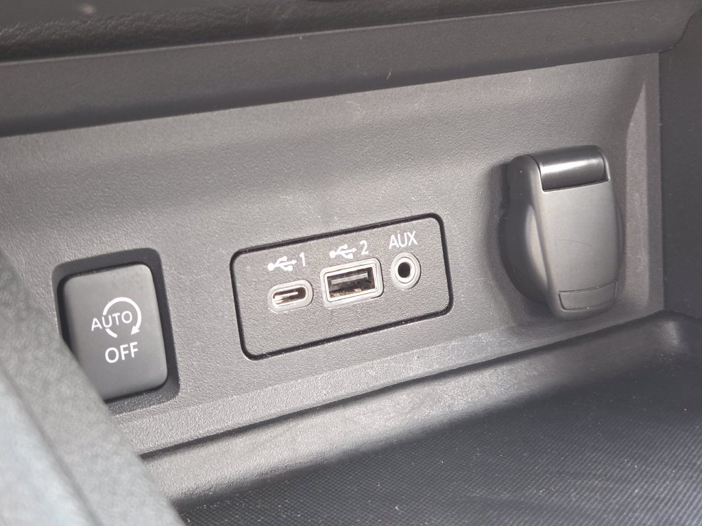 Certified 2025 Nissan Sentra SV FWD image 12