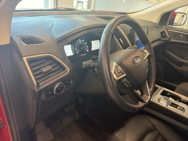 Used 2024 Ford Edge SEL w/ Convenience Package AWD/4WD image 19