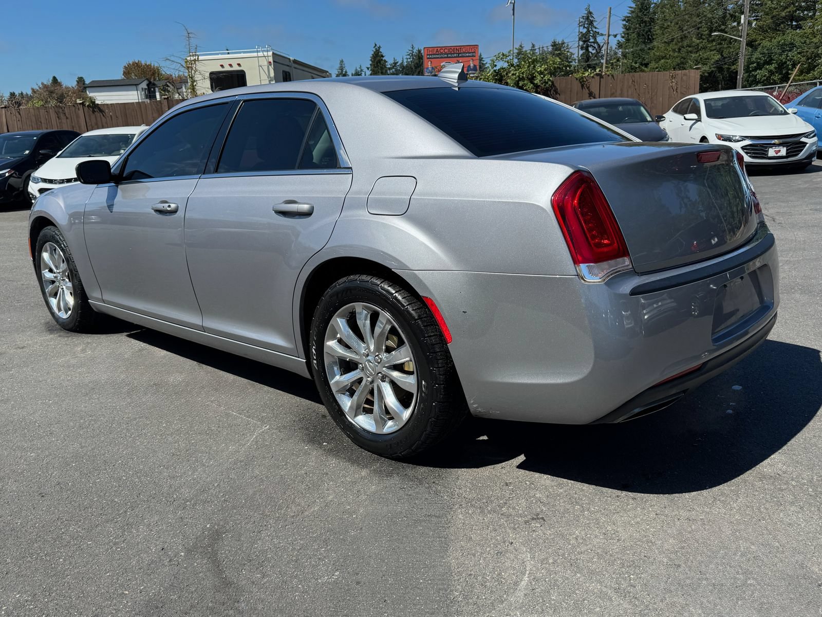 Used 2017 Chrysler 300 Limited AWD/4WD image 5