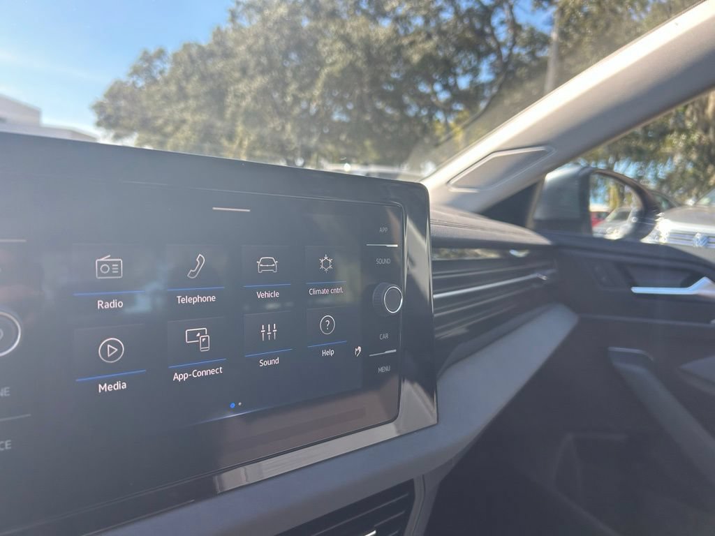 New 2026 Volkswagen Jetta SE FWD image 12