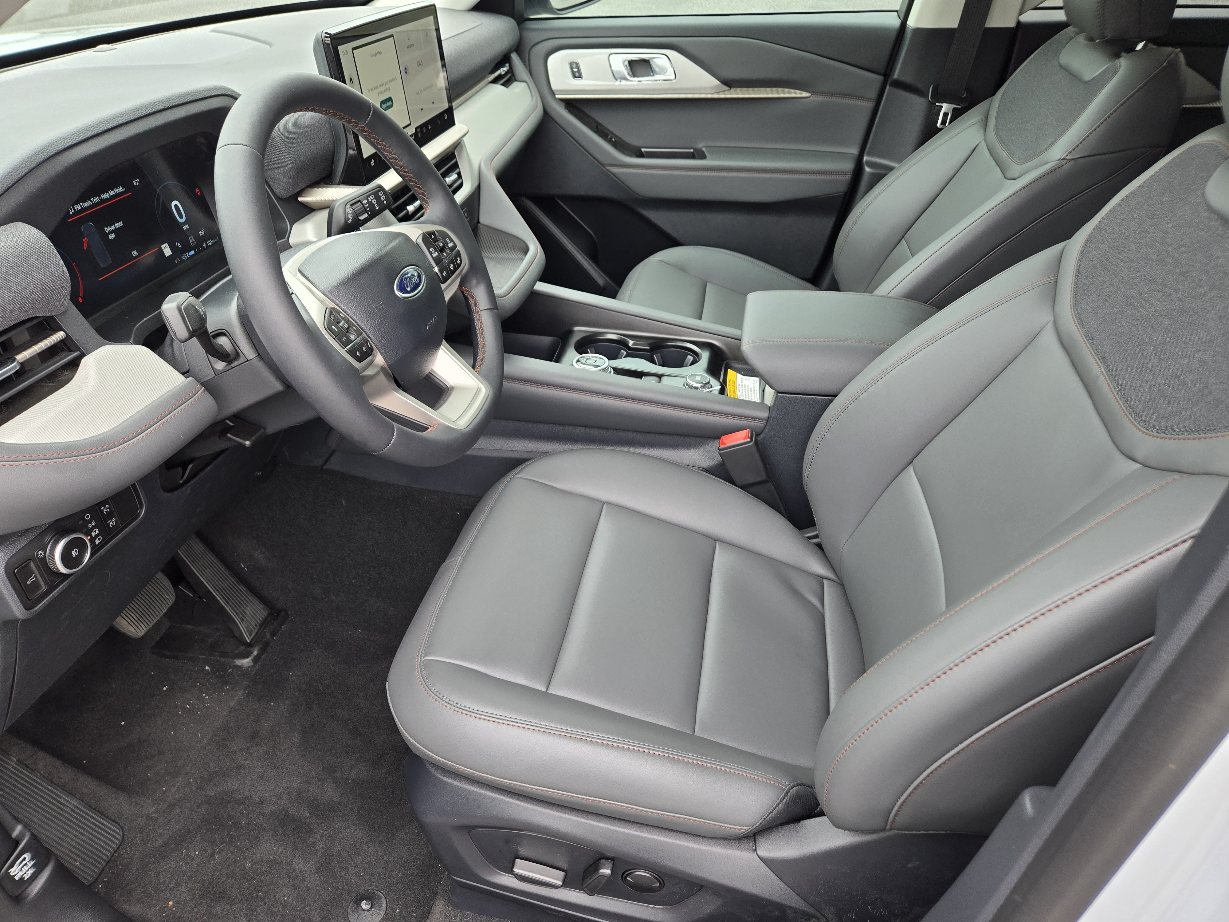 New 2026 Ford Explorer Active w/ Active Comfort Package AWD/4WD image 16
