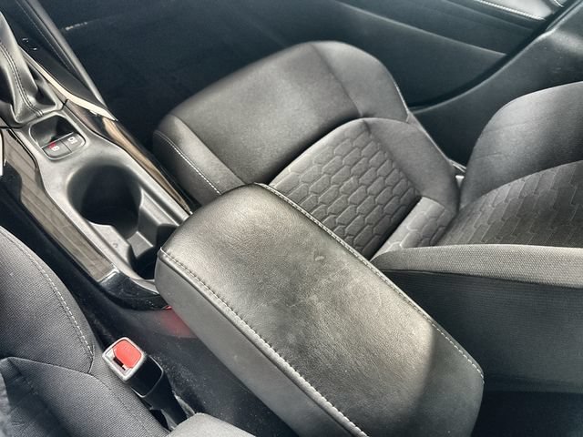 Used 2019 Toyota Corolla SE w/ Carpet Mat Package FWD image 22
