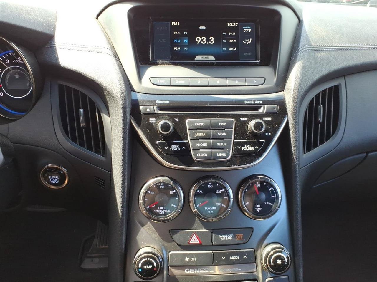 Used 2016 Hyundai Genesis 3.8 RWD image 12