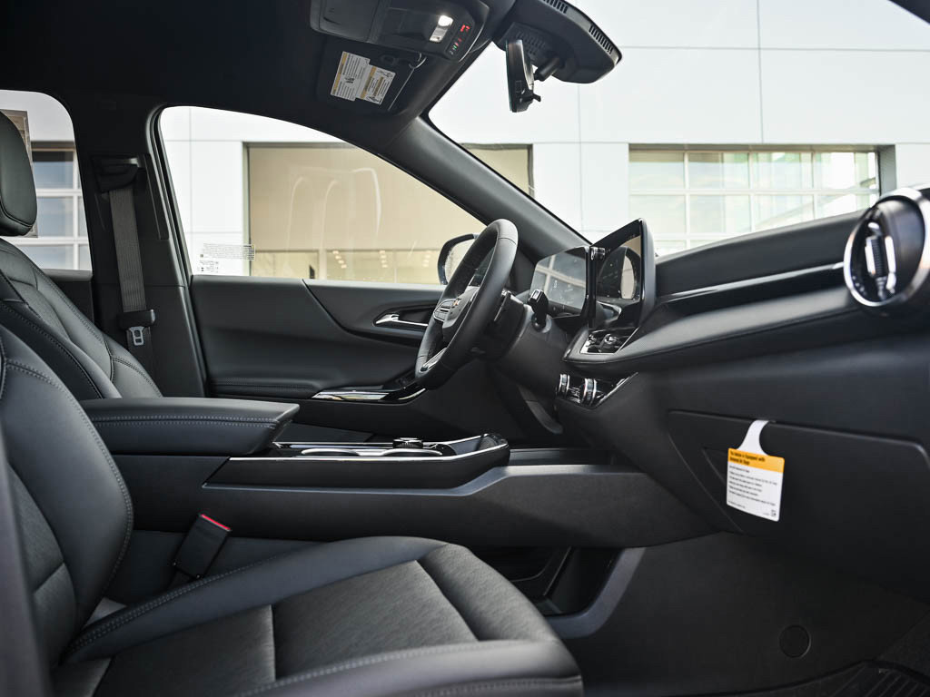 New 2026 Chevrolet Equinox LT w/ Convenience Package II image 11