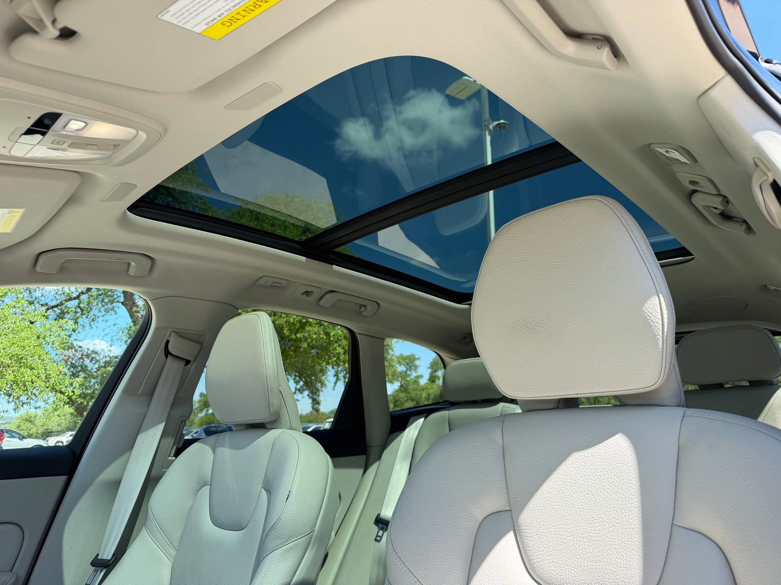 Certified 2023 Volvo XC60 B5 Plus FWD image 25